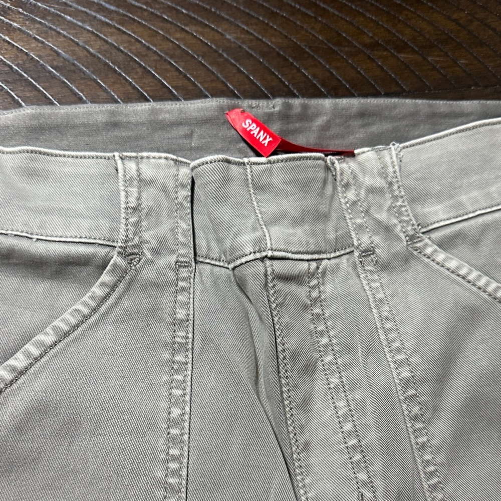SPANX woman’s lg grey jeans
